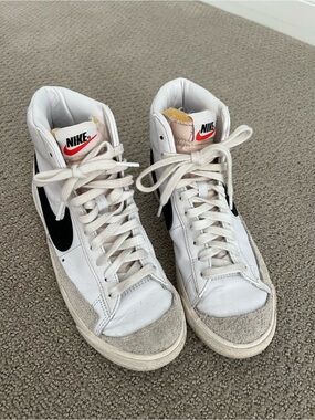Nike High-Top Sneakers White with Black Swoosh